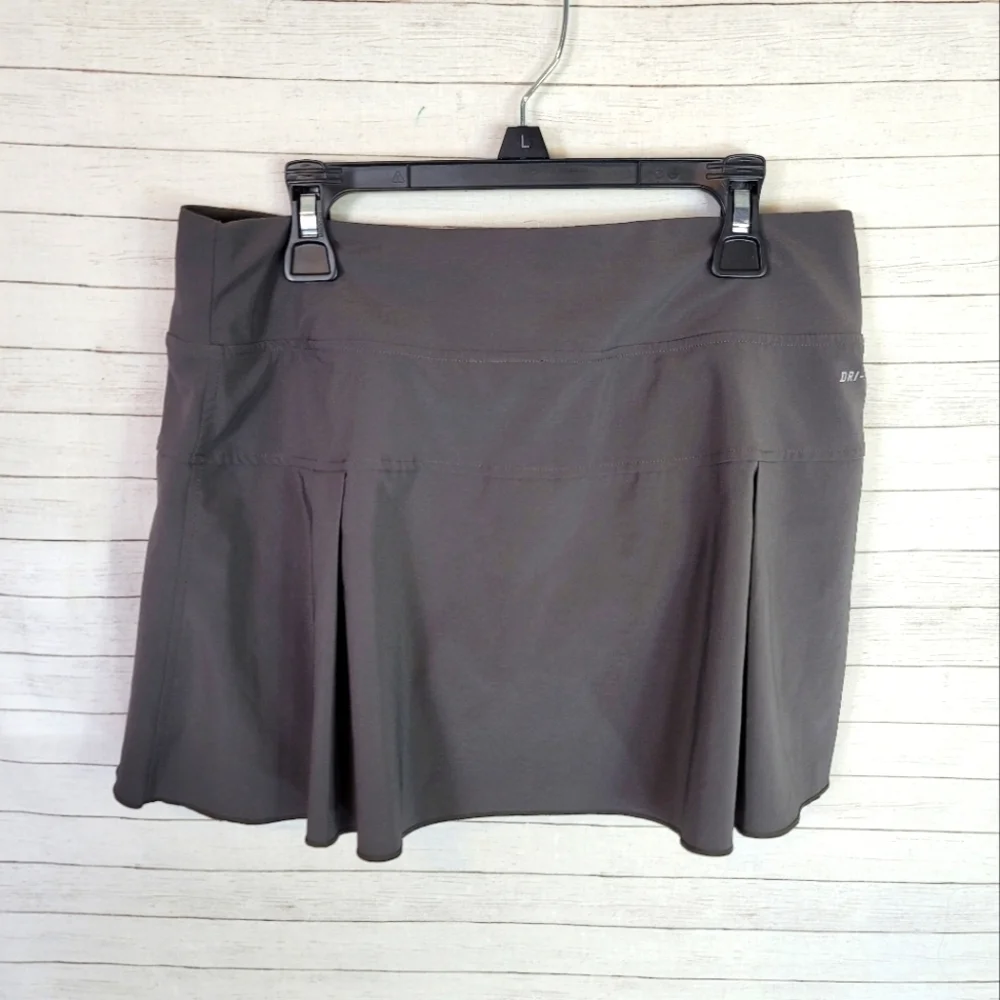 NIKE GRAY PULL ON MINI SKORT, SZ SMALL